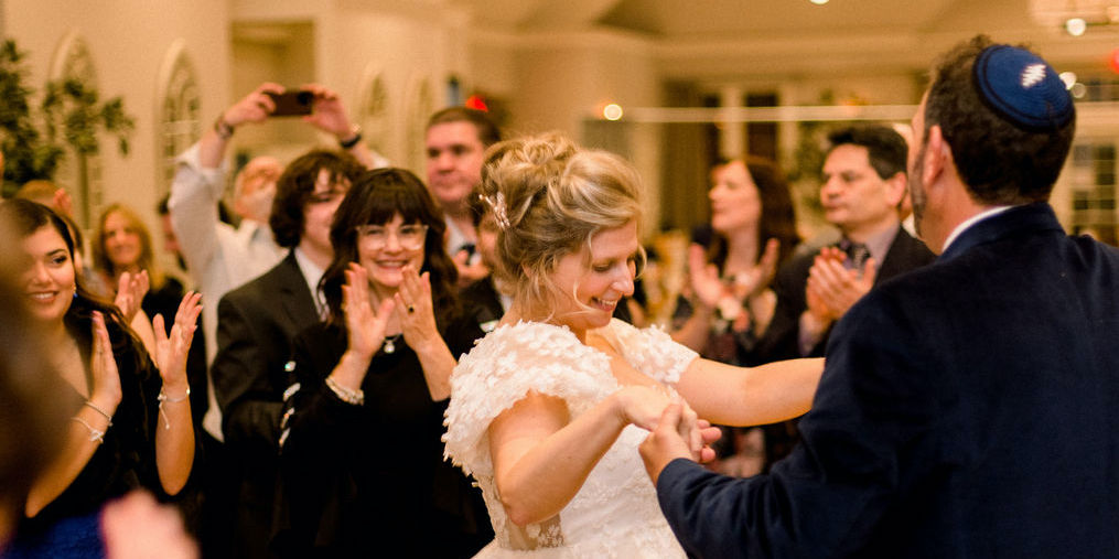 What to know before saying I do: One recent bride shared her tips for those headed for the chuppah